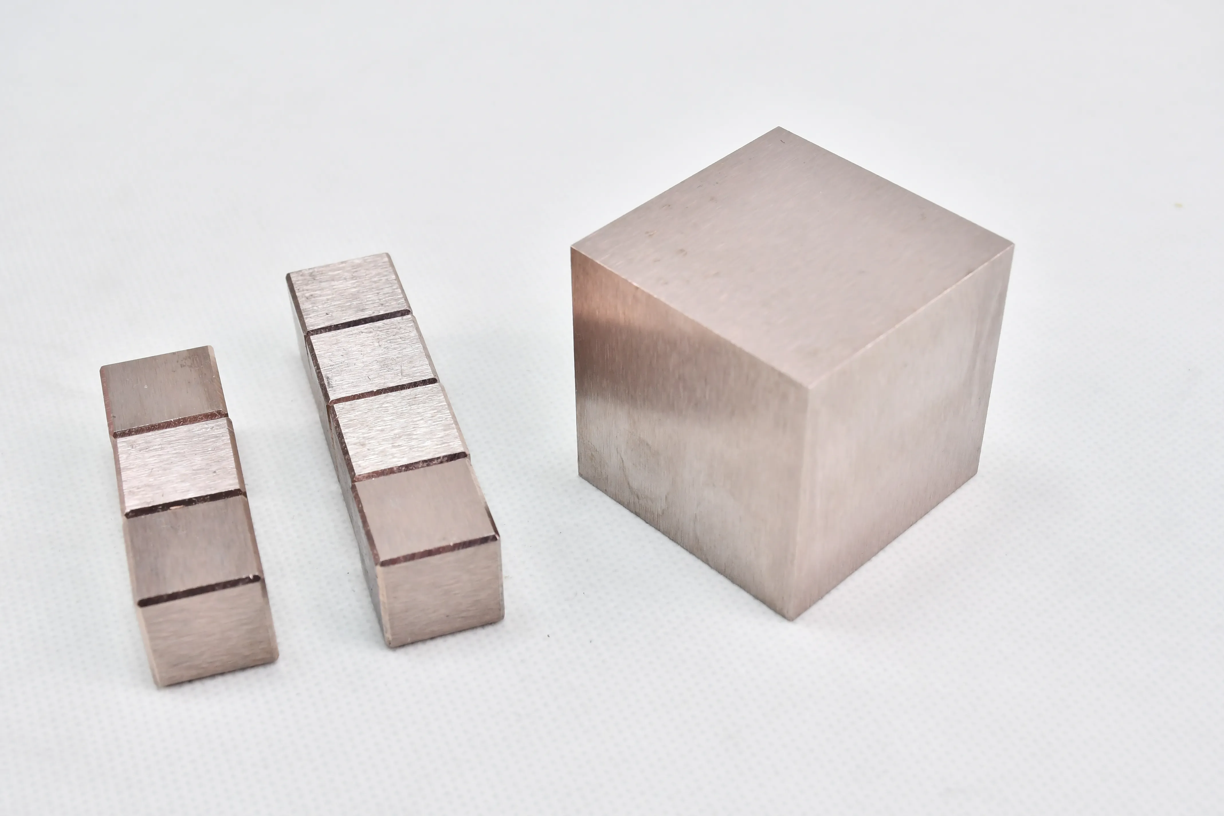 Tungsten copper alloy for electrical devices